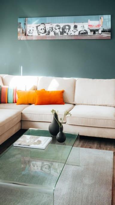 רוסטוק Lieblingsapartment No.10 Mit 2 Schlafzimmern Und Eigener Terrasse מראה חיצוני תמונה