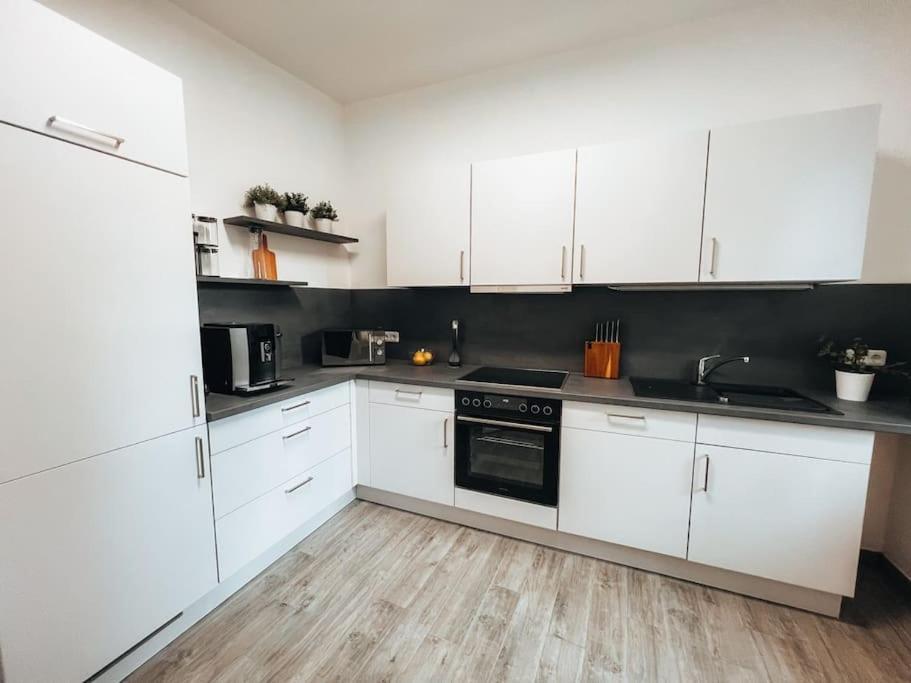רוסטוק Lieblingsapartment No.10 Mit 2 Schlafzimmern Und Eigener Terrasse מראה חיצוני תמונה